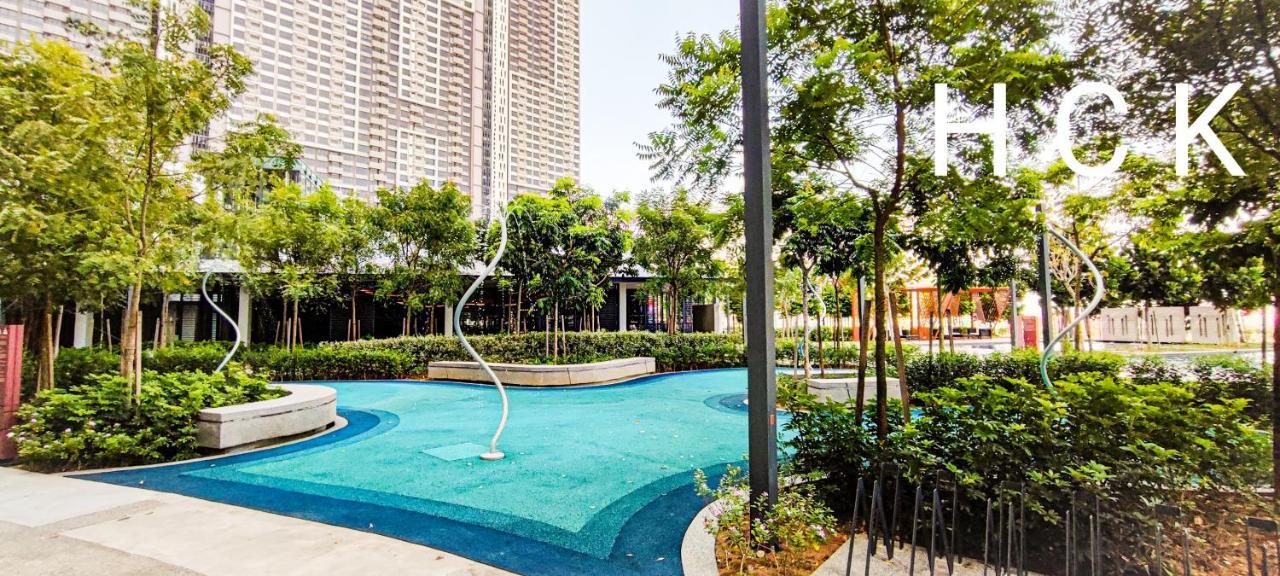 Sky View At M-vertica By Hck